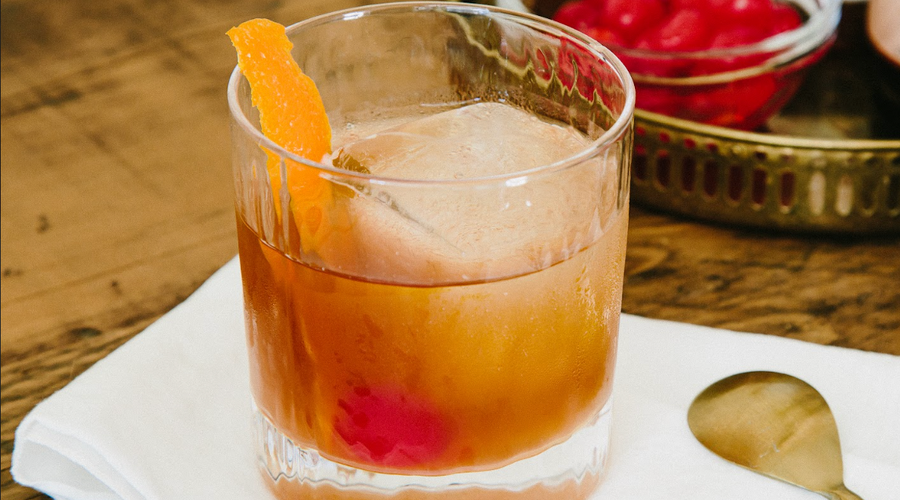 Apple Crisp Sparkler (Cocktail or Mocktail)