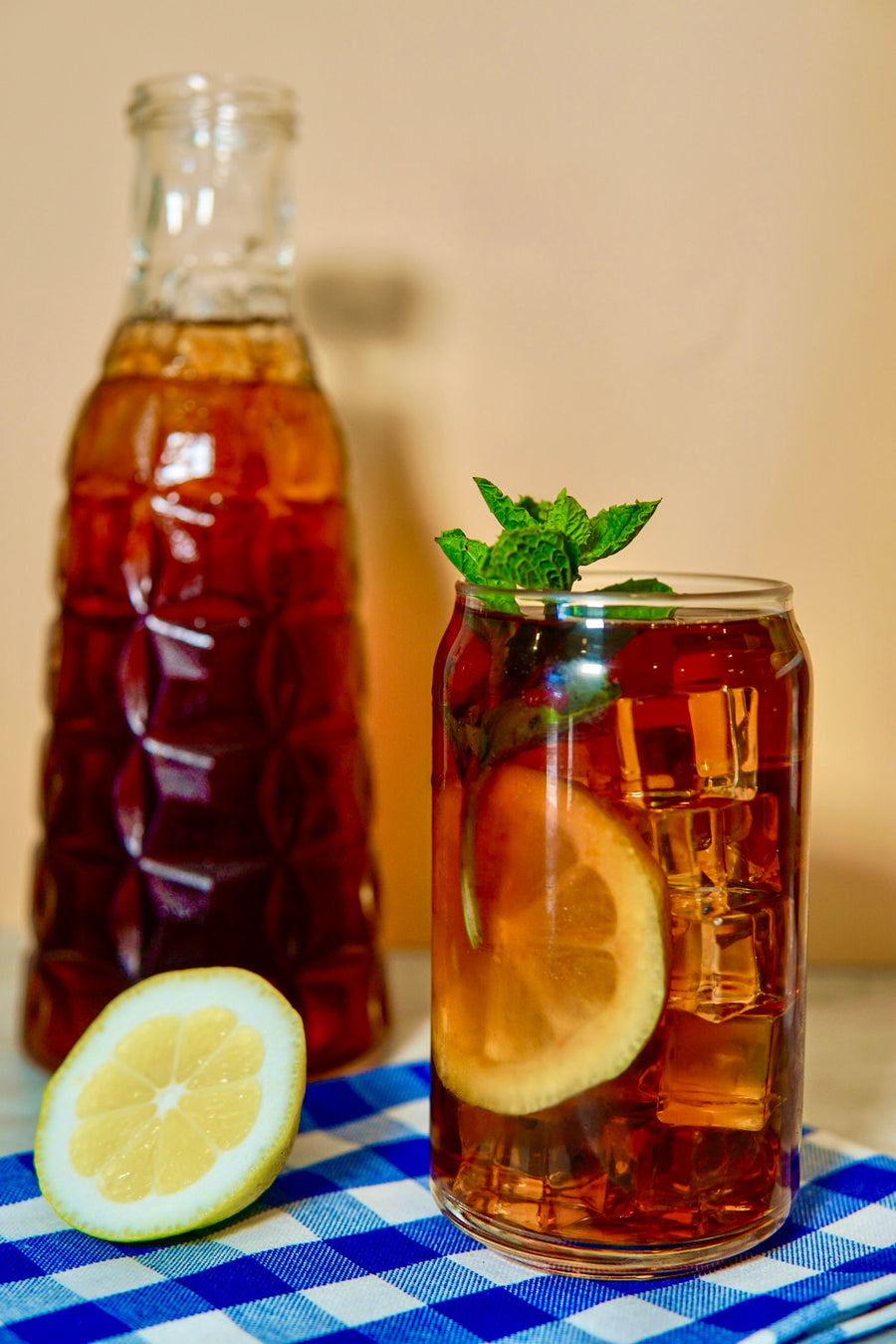 Iced Tea with lemon and mint